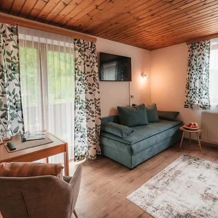 Andrea Fusch an der Grossglocknerstrasse