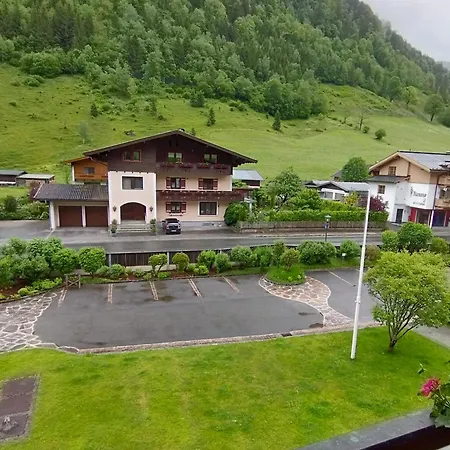 Haus Fusch 게스트하우스 3*